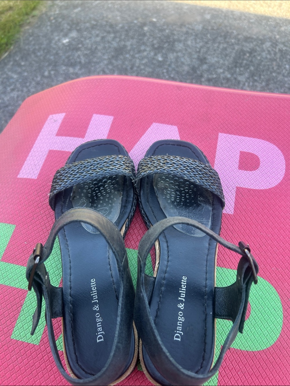 Django & Juliette Women’s Black Woven Strap Sandals Size 39/8.5US